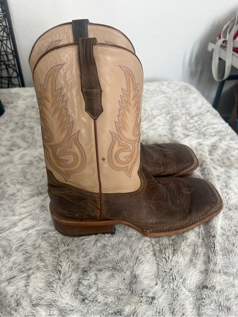 Classic Two-Tone Western Cowboy Boots - Brown & Cream